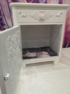 Nachtschrank 4