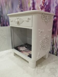 Nachtschrank 6
